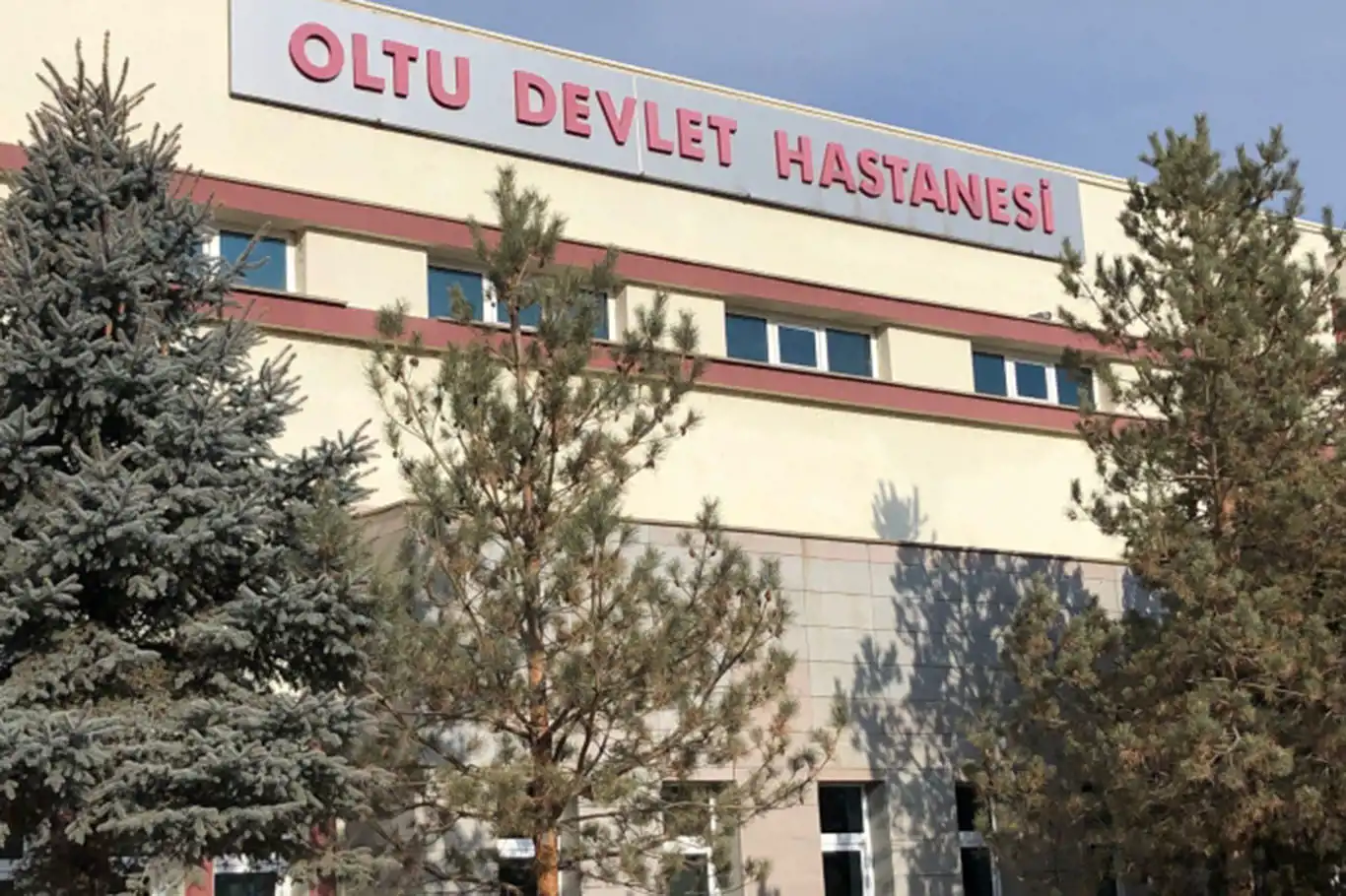 Erzurum'da otomobil dereye yuvarlandı: Bir ölü bir yaralı