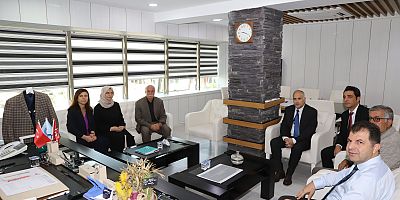 Eşbaşkan Bucak, İsmail Beşikçi’yi hastanede ziyaret etti