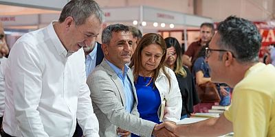 Eşbaşkan Emin Ay, Diyarbakır Kitap Fuarı’nı ziyaret etti