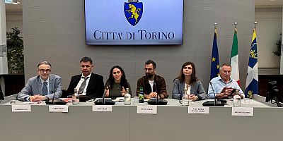 Eşbaşkan Serra Bucak, Torino’da barış konferansı öncesi düzenlenen basın açıklamasına katıldı