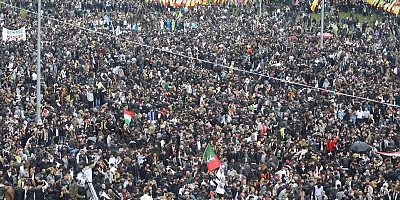 Eşbaşkanlar, halkın Newrozunu kutladı