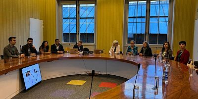 Eşbaşkanlar, Paris Belediyesi Dış İlişkiler Komisyonu ile görüştü