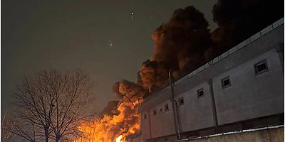 Esenyurt’ta inşaat malzemeleri fabrikasında yangın