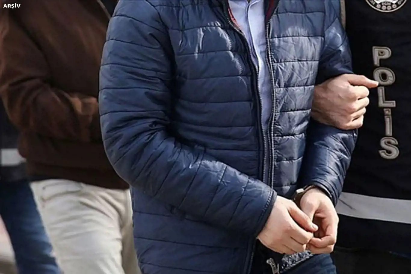 Fahiş fiyatla kira ilanına 3 gözaltı