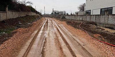 Fetih Mahallesi’nde yol çilesi: Vatandaşlardan yetkililere çağrı