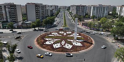 Fırat Bulvarı Kavşağı Kurakçıl Peyzajla Yenilendi