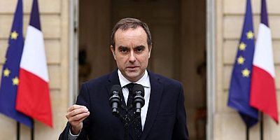 Fransa'da liselerde eğitime ara verildi