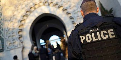 Fransa'da mahkeme belediyenin camiye yardımını engelledi
