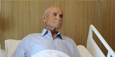 Gaziantep'te 77 yaşındaki hastanın karaciğerinden 13 santimetrelik tümör çıkarıldı