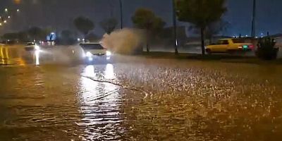 Gaziantep'te sağanak yağış nedeniyle cadde ve sokaklar sular altında kaldı