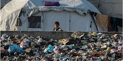Gazze’de çöp yığınların arasında yaşam mücadelesi