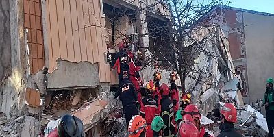 Gebze’de çöken binada aynı aileden 4 kişi hayatını kaybetti