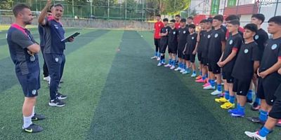 Genç futbolcular Heyecanlı