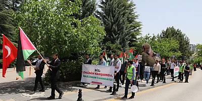 Hacettepe Üniversitesi öğrencileri Filistin için yürüdü