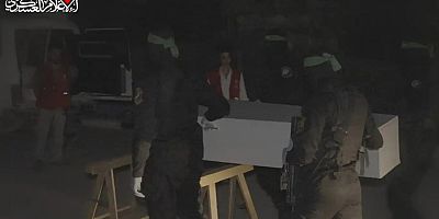 HAMAS anlaşmaya bağlı kalarak siyonist bir esirin cesedini daha Kızılhaç'a teslim etti
