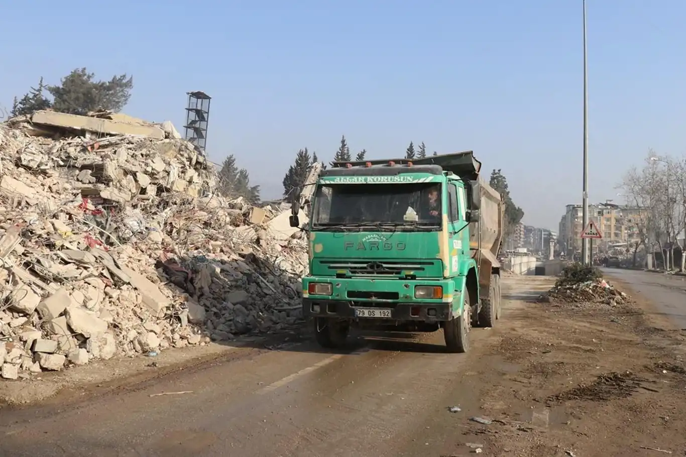 Hatay'daki enkaz kaldırma çalışmaları devam ediyor