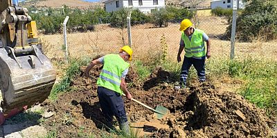 Hazro’da içme suyu hattındaki fizikî kaçaklar gideriliyor