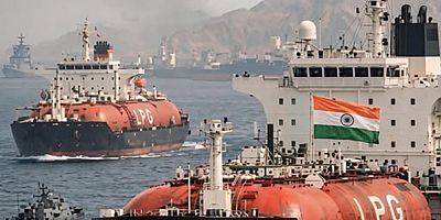 Hindistan'a ait LPG tankerleri Hürmüz Boğazı'ndan geçti