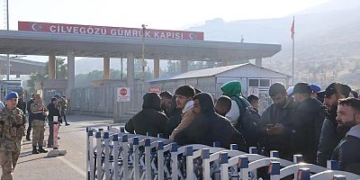 İçişleri Bakanı Yerlikaya: 9 Aralık'tan itibaren 250 bin Suriyeli ülkesine döndü