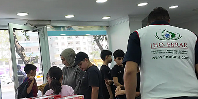 İHO Ebrar’dan yetim öğrencilere kırtasiye desteği