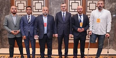 İletişim Başkanı Duran, Gazze’de görev yapan gazetecilerle bir araya geldi