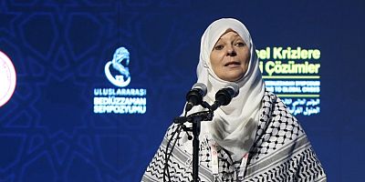 İngiliz gazeteci Lauren Booth: Gerçek özgürlük, satılabilir bir nesne olmaktan çıkmaktır