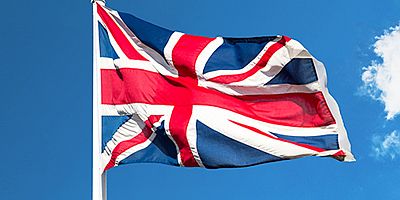 İngiltere, ABD'nin Hürmüzle ilgili saldırılar için üslerini kullanmasına izin verdi