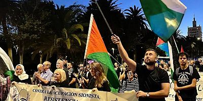 İspanya’nın Malaga kentinde Gazze ile dayanışma eylemi