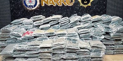 İstanbul'da 560 kilogram uyuşturucu madde ile 1,4 milyon hap ele geçirildi