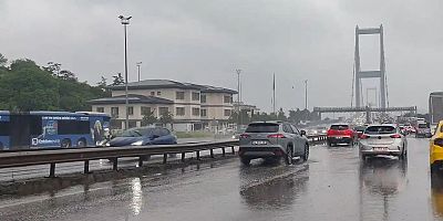 İstanbul'da fırtına ve sağanak için saat verildi: 13 ilçeye dikkat
