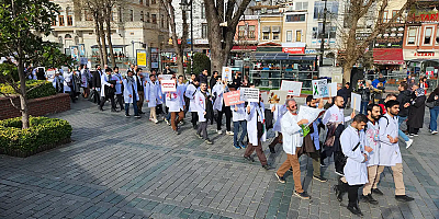 İstanbul'da hekimler 8'inci kez 