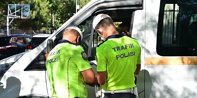 İstanbul'da okul çevrelerinde denetim: 102 kişi yakalandı