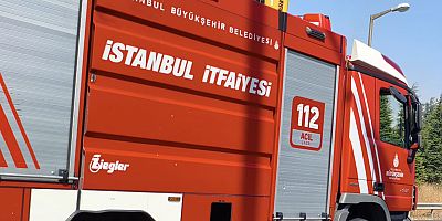 İstanbul'da oto galeride yangın: 3 araç yandı