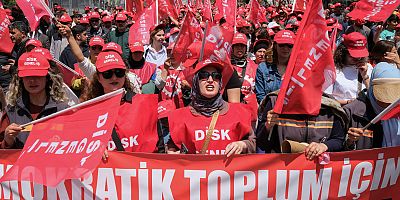 İstasyon Meydanı’nda 1 Mayıs Coşkusu