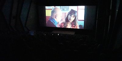 Kadınlar için film gösterimi