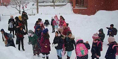 Kar yağışı nedeniyle çok sayıda ilde eğitime 1 gün ara verildi