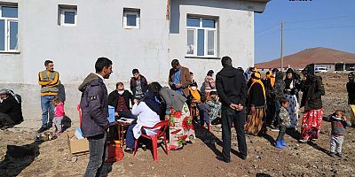 Karacadağ bölgesinde mevsimlik tarım işçileri aşılanıyor