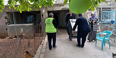 Karanlıkta kalan aileye Mardin Umut Kervanı'ndan yardım eli