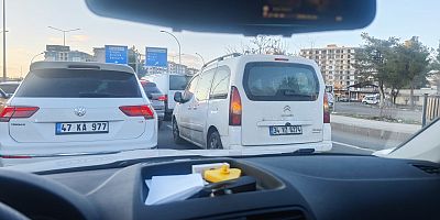 KAVŞAKTA KURAL İHLALİNE GÖZ YUMULDU İDDİASI