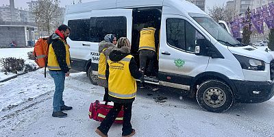 Kayapınar Belediyesi, Kış Şartlarında Bile Evde Bakım Hizmetlerini Aksatmıyor