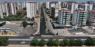 Kayapınar’da 6 caddeye 42 bin ton sıcak asfalt
