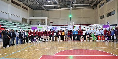 Kayapınar’da Kadın Voleybol Turnuvası Sona Erdi
