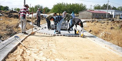 Kayapınar’da kış mesaisi: Kırsal mahallelerde yollar yenileniyor