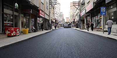 Kayapınar ve Bağlar’da iki cadde 10 bin 400 ton asfaltla yenilendi