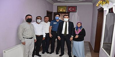 Kaymakam Mete ilk ziyaretini şehit yakınlarına yaptı