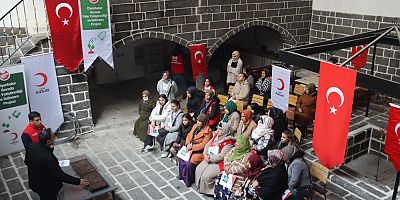 Kızılay Sur Şubesinden Şenlendirme Projesi kapsamında Kışlık Fide Eğitimi 