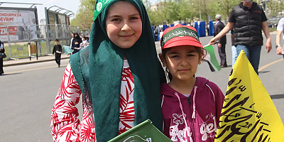 Küçük kalplerden büyük sevgi: Peygamberimizi çok seviyoruz