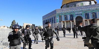 Kudüs askeri abluka altında: Mescid-i Aksa Kadir Gecesi'nde kapalı