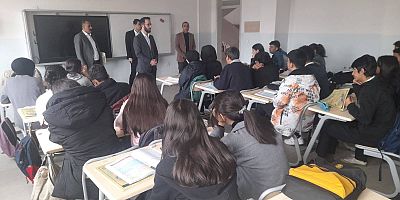 Kulp'ta İyilik Haftası Etkinliği: İlçe Müftüsü Öğrencilerle Buluştu