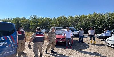 Malzeme çalan hırsız kurtulmak için jandarmaya sığındı